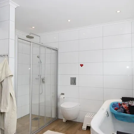 Holiday home Solferie Home- Bordalssvingen *