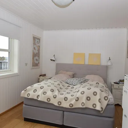 Solferie Home- Bordalssvingen Holiday home *